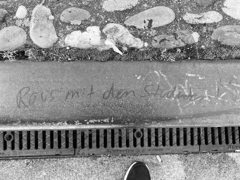 Calling & Connection in Mannheim 3 angst in jungbusch
